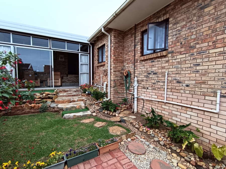 3 Bedroom Property for Sale in Jeffreys Bay Central Eastern Cape